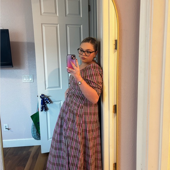 Meet your Posher, Leighton - Picture 2 of 7